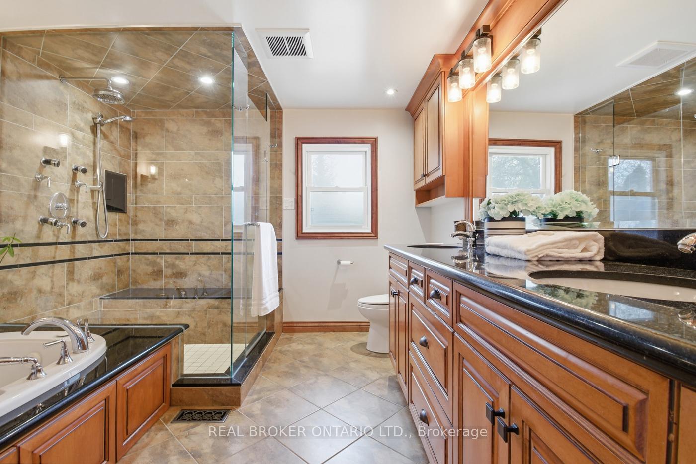 Photo 22 of 25 Victor Boulevard, St. Catharines, Glendale/Glenridge — HOMEH