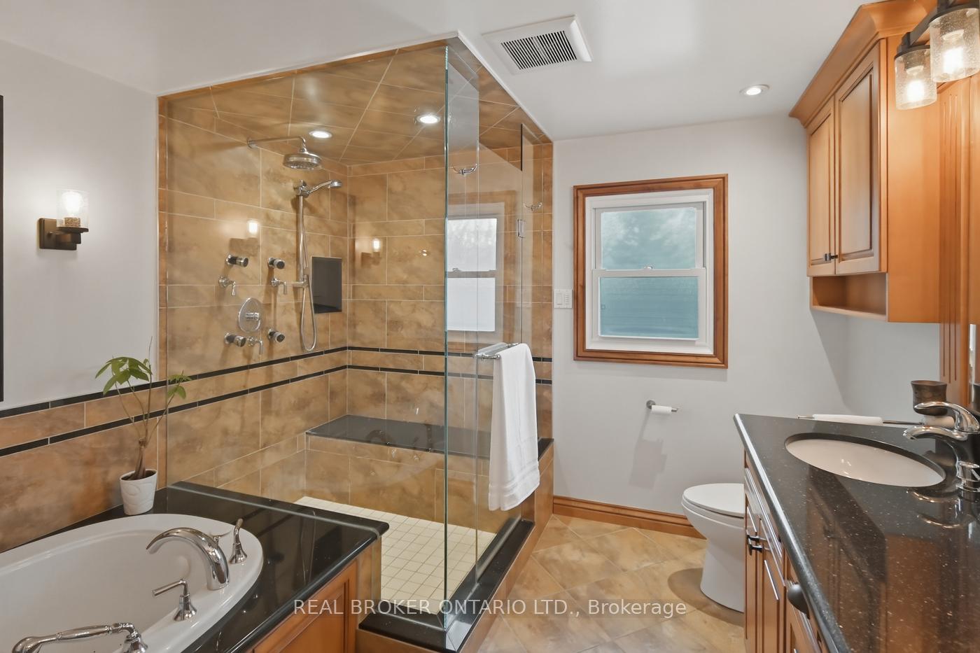 Photo 23 of 25 Victor Boulevard, St. Catharines, Glendale/Glenridge — HOMEH