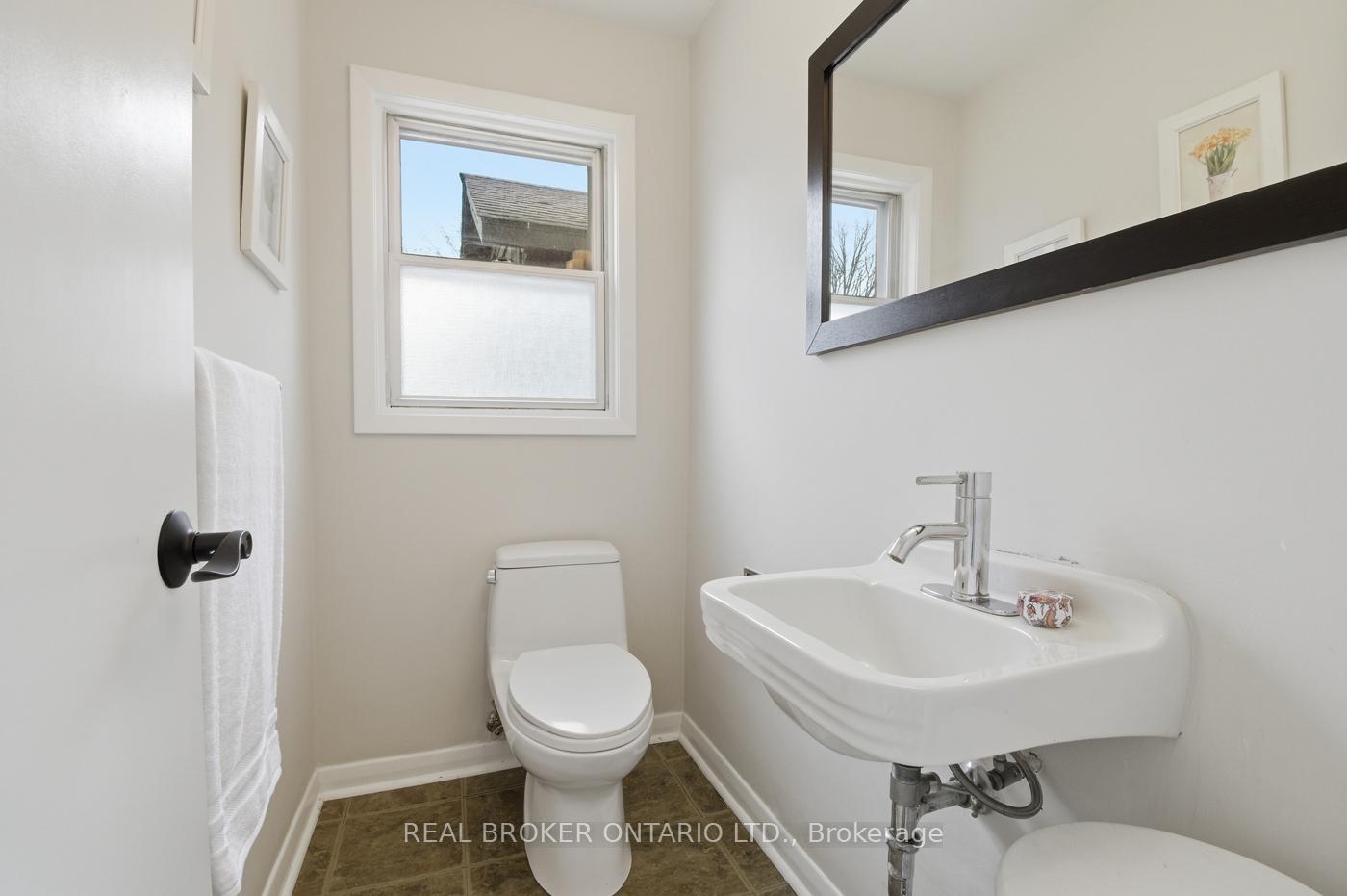 Photo 29 of 25 Victor Boulevard, St. Catharines, Glendale/Glenridge — HOMEH