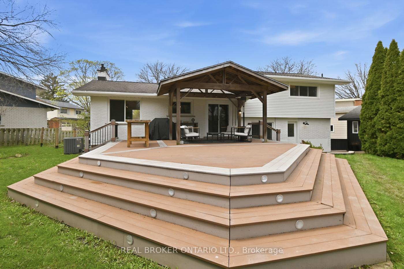 Photo 40 of 25 Victor Boulevard, St. Catharines, Glendale/Glenridge — HOMEH