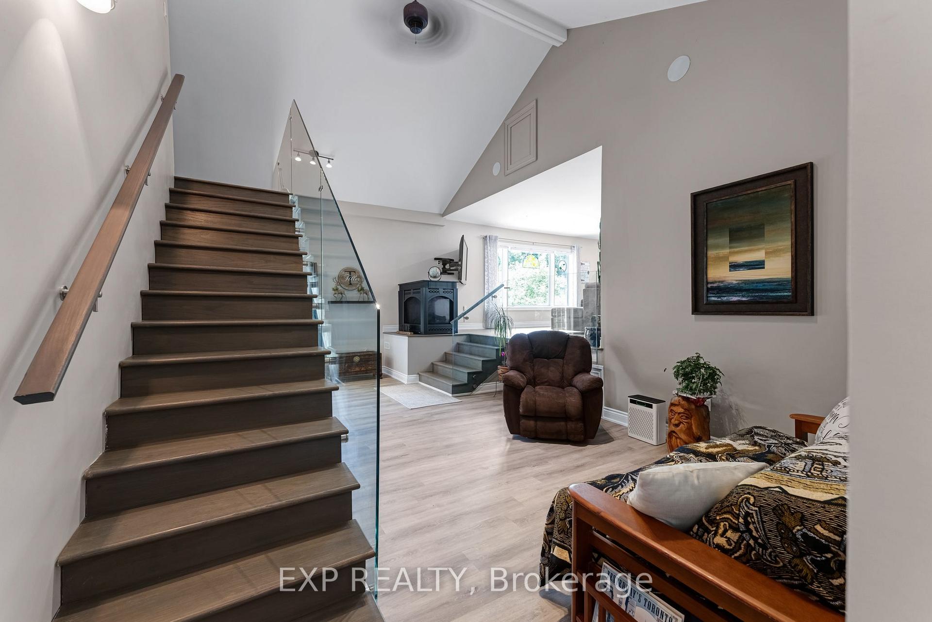 Photo 5 of 87 Superior Road, Kawartha Lakes, Somerville — HOMEH