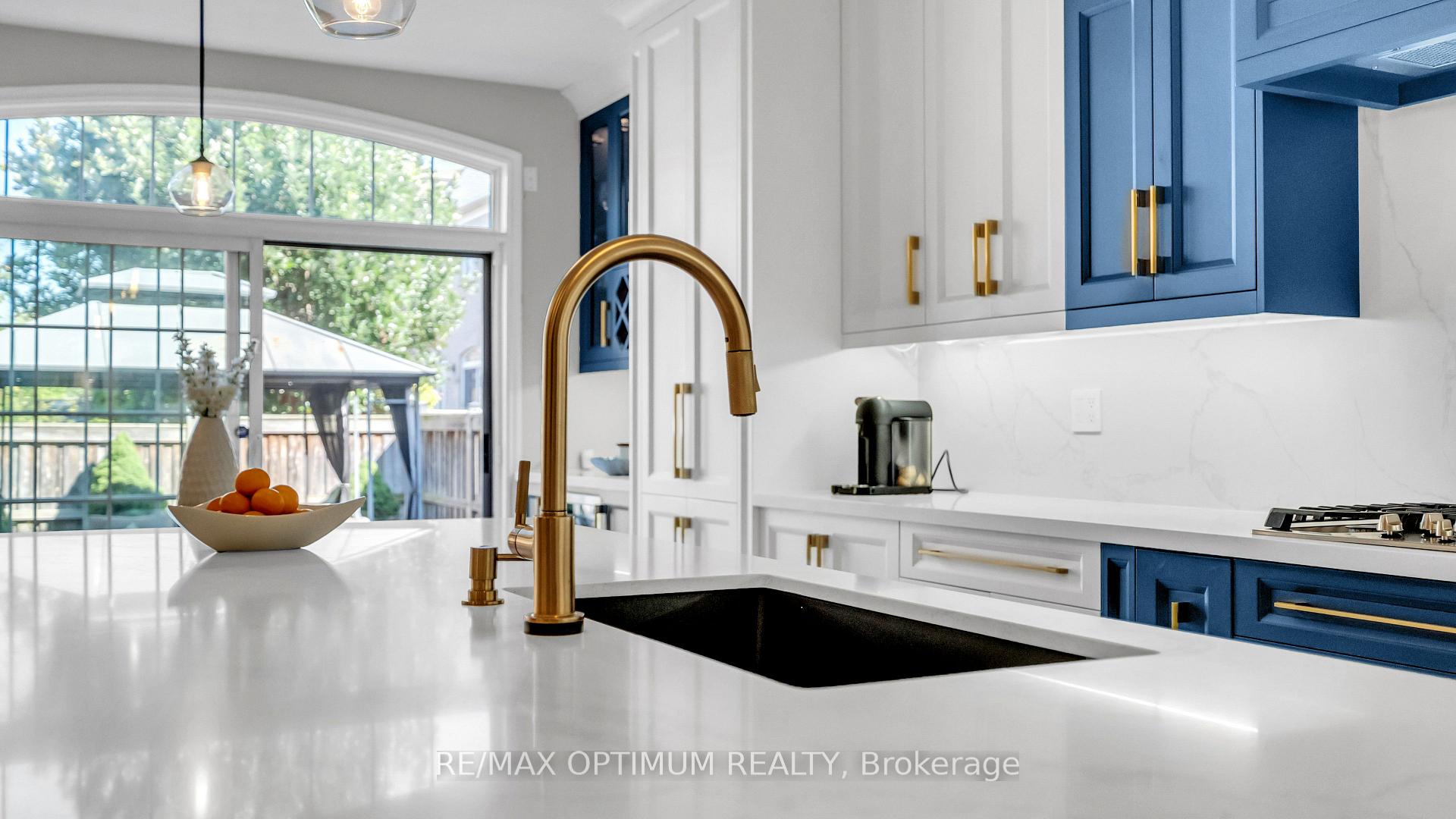 Photo 11 of 37 Island Grove, Brampton, Credit Valley — HOMEH