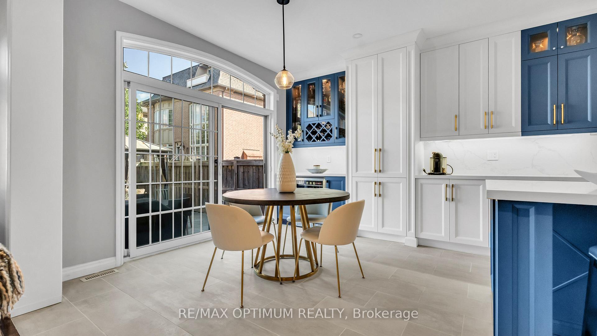 Photo 12 of 37 Island Grove, Brampton, Credit Valley — HOMEH