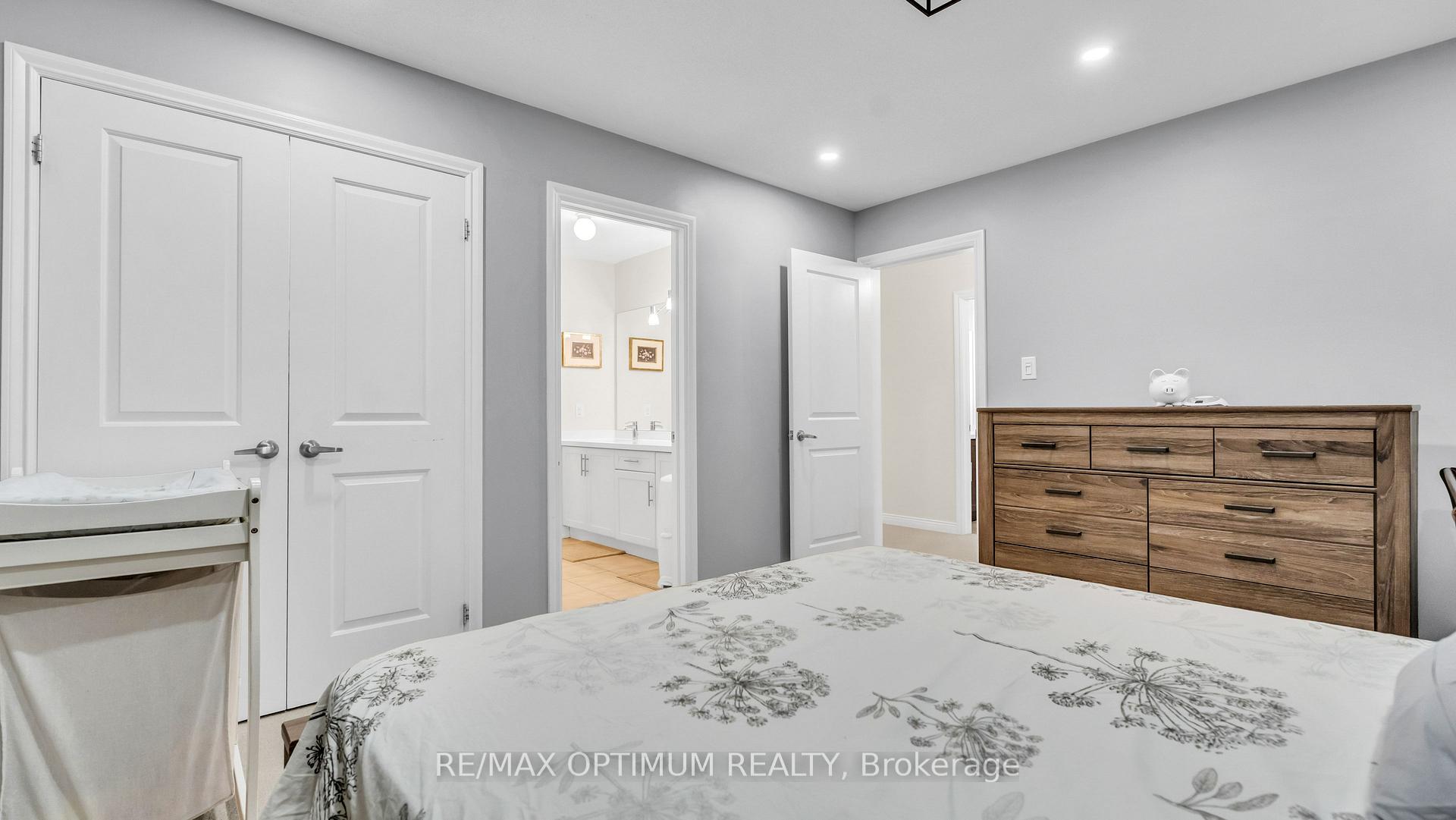 Photo 28 of 37 Island Grove, Brampton, Credit Valley — HOMEH