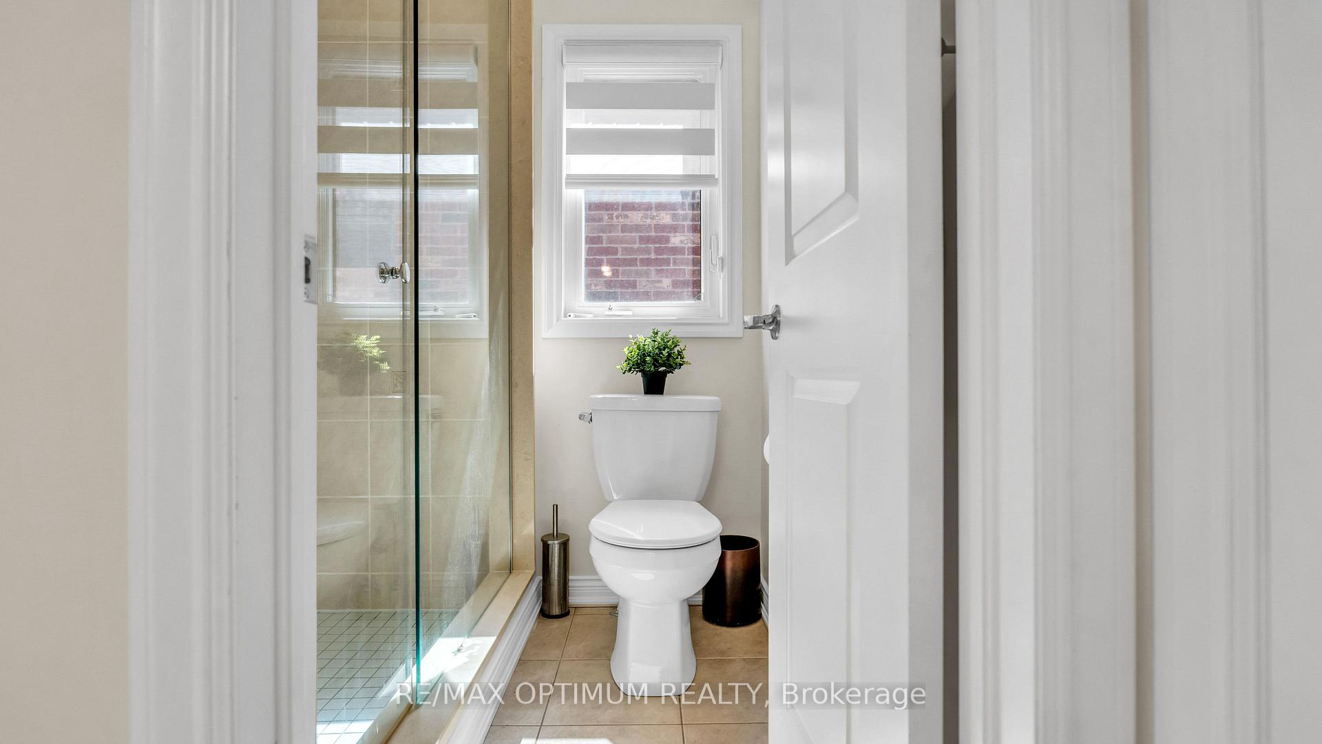 Photo 30 of 37 Island Grove, Brampton, Credit Valley — HOMEH