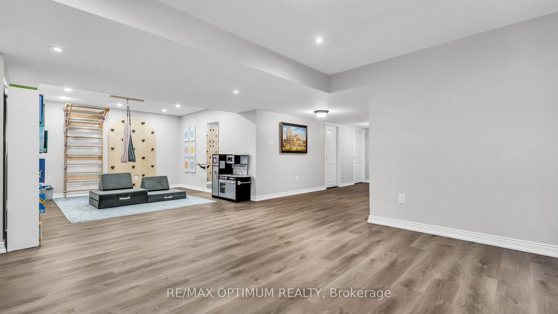 Photo 42 of 37 Island Grove, Brampton, Credit Valley — HOMEH