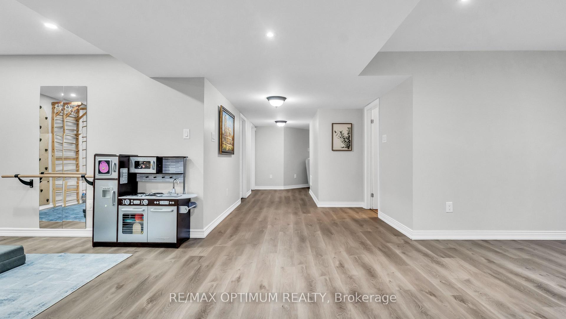 Photo 44 of 37 Island Grove, Brampton, Credit Valley — HOMEH