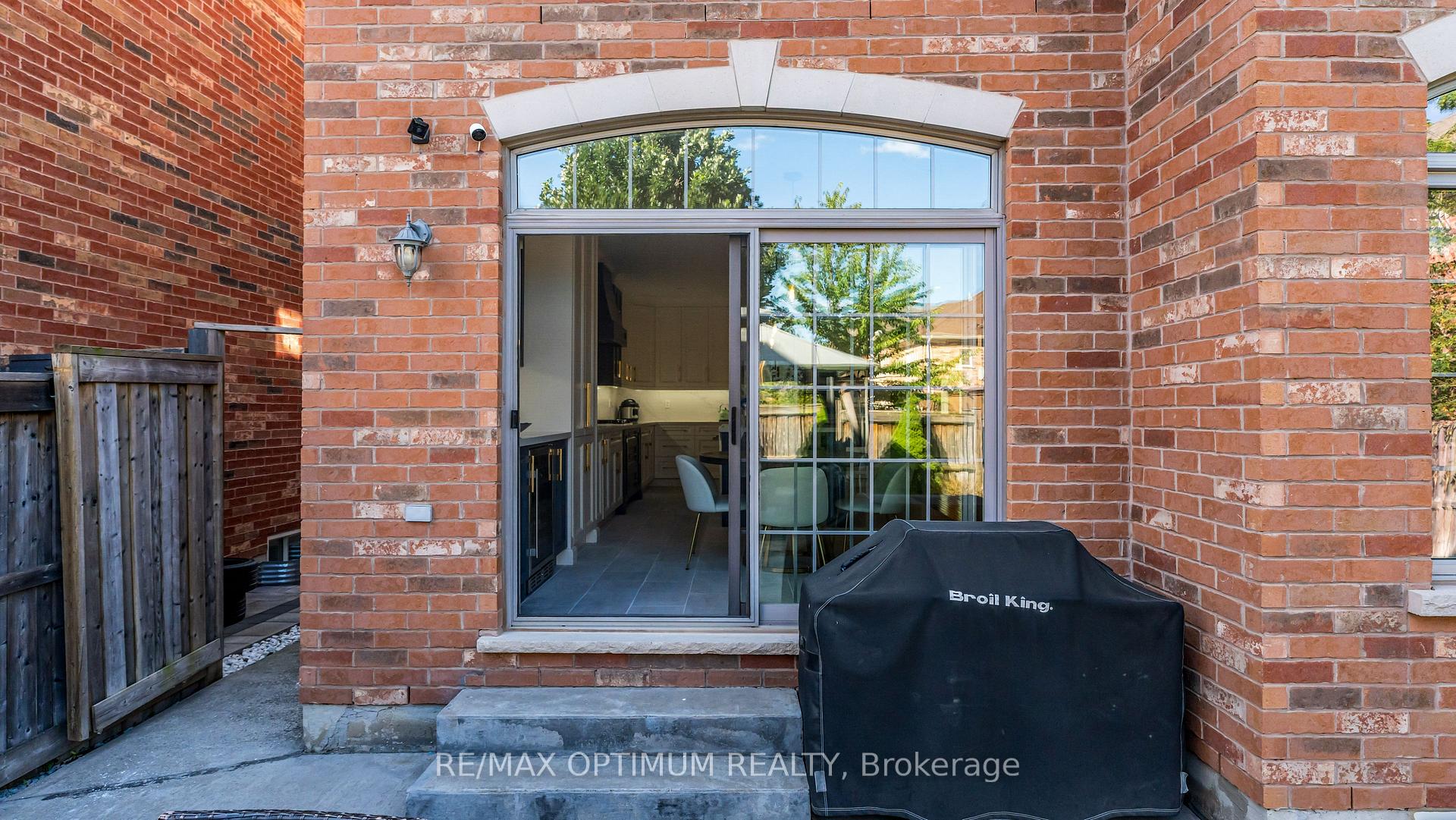 Photo 46 of 37 Island Grove, Brampton, Credit Valley — HOMEH