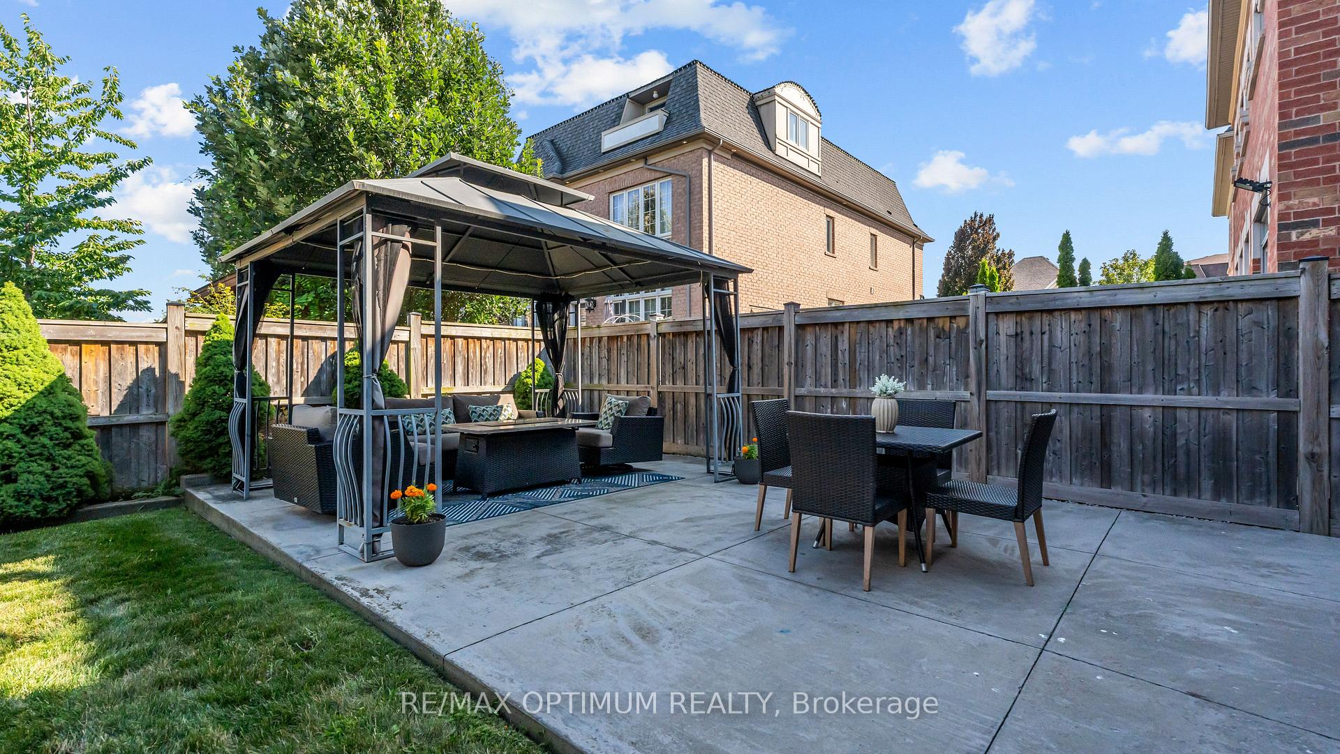 Photo 47 of 37 Island Grove, Brampton, Credit Valley — HOMEH