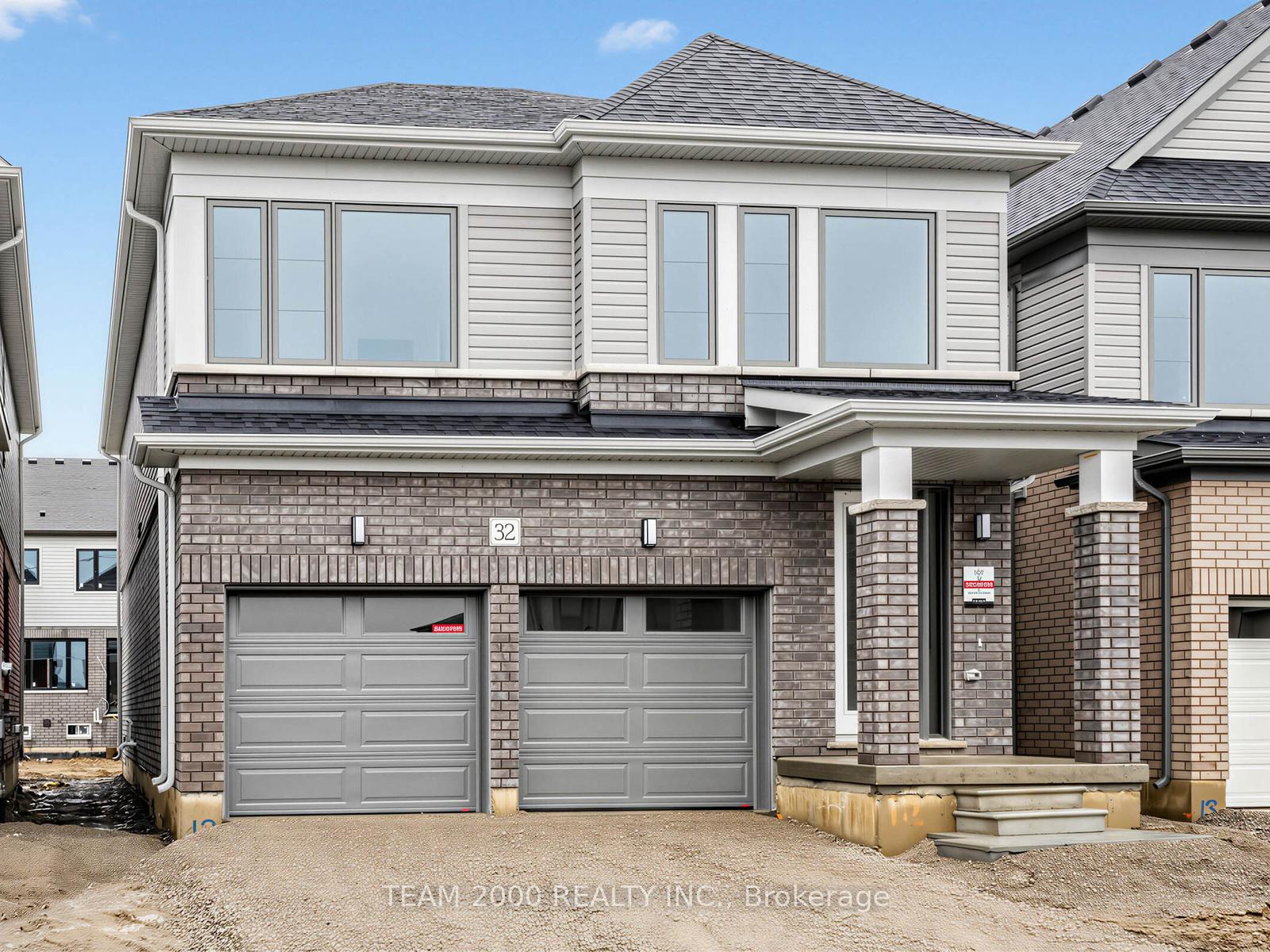Photo 2 of 32 Mayhew Lane, Hamilton, Binbrook — HOMEH