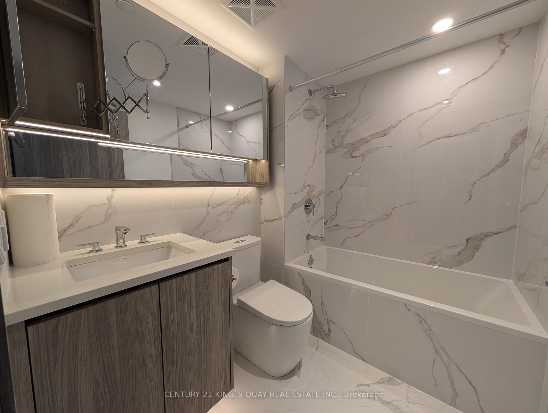 Photo 4 of Unit 1809, 68 Esther Shiner Boulevard, North York, Bayview Village — HOMEH