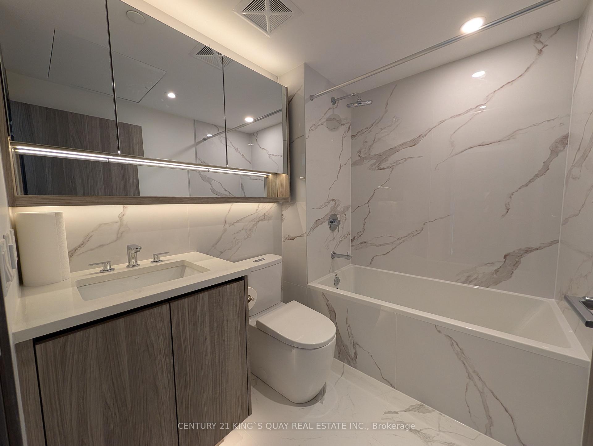 Photo 5 of Unit 1809, 68 Esther Shiner Boulevard, North York, Bayview Village — HOMEH