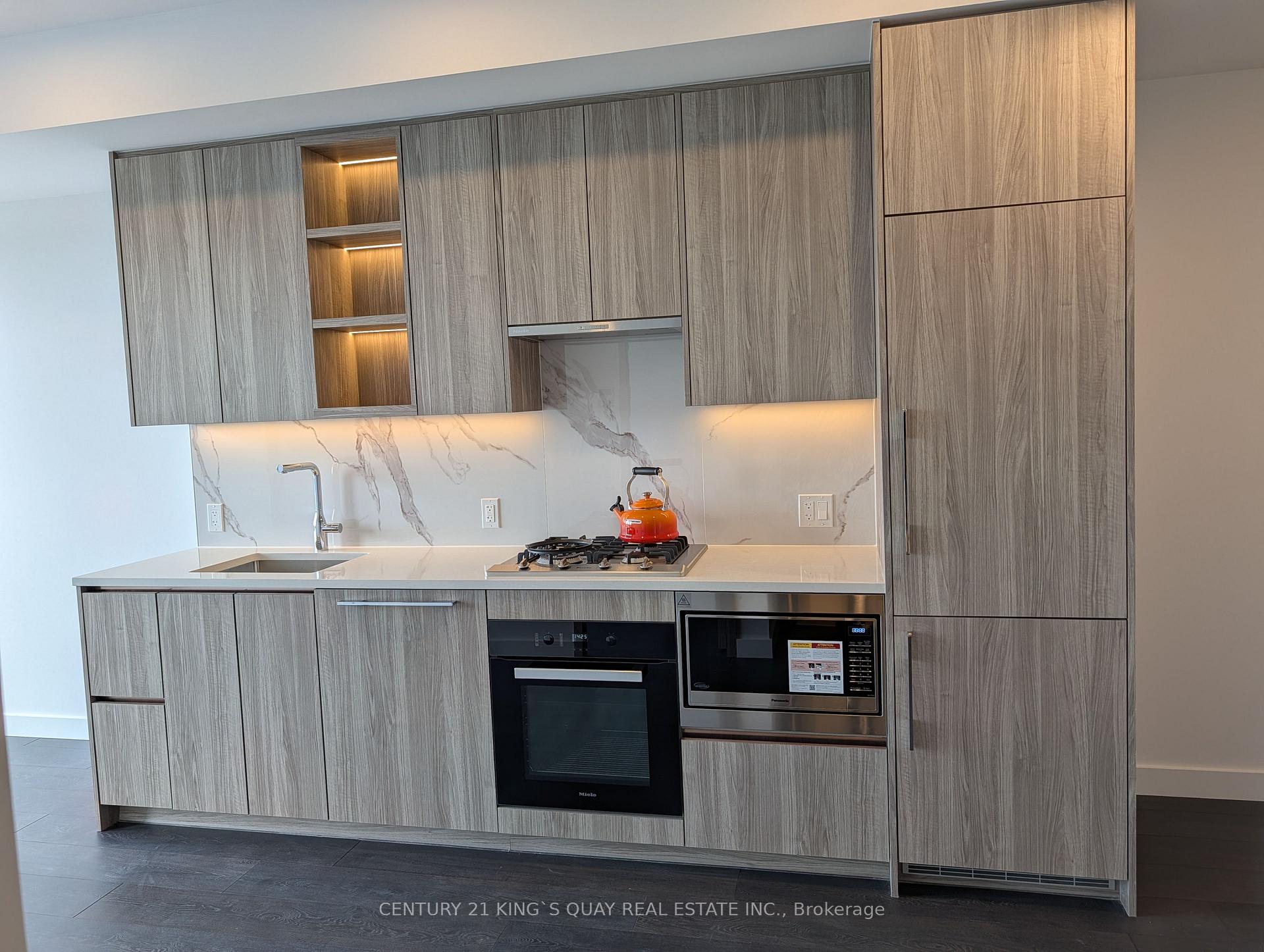Photo 8 of Unit 1809, 68 Esther Shiner Boulevard, North York, Bayview Village — HOMEH