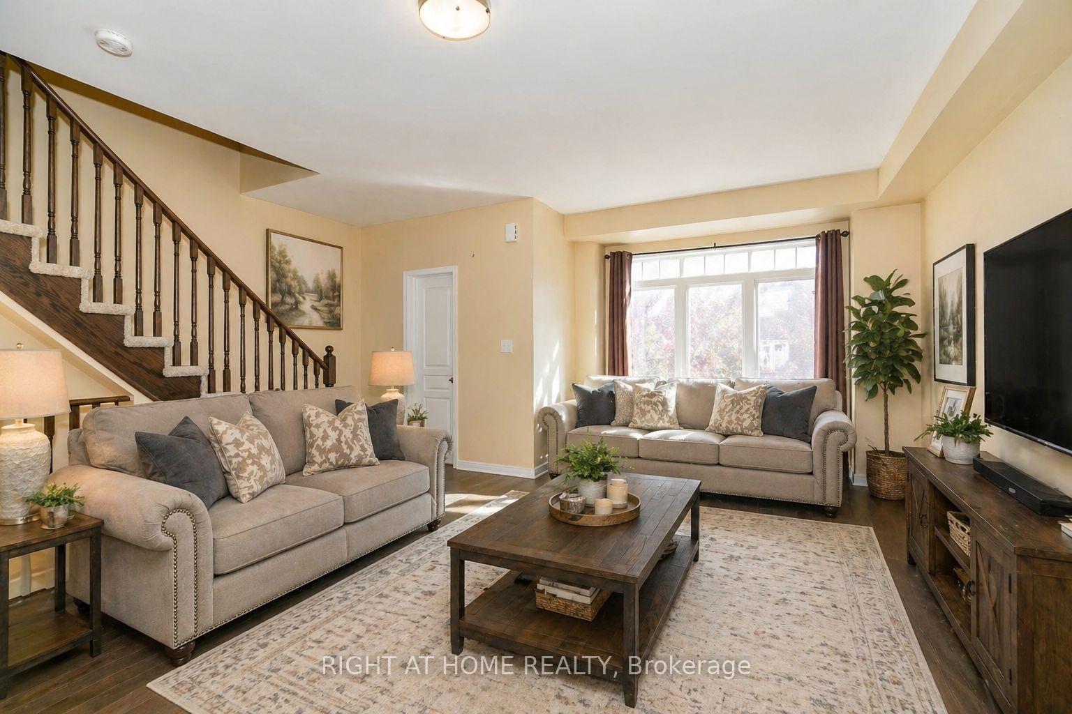 Photo 1 of 48 Curran Hall Crescent, Scarborough, Morningside — HOMEH