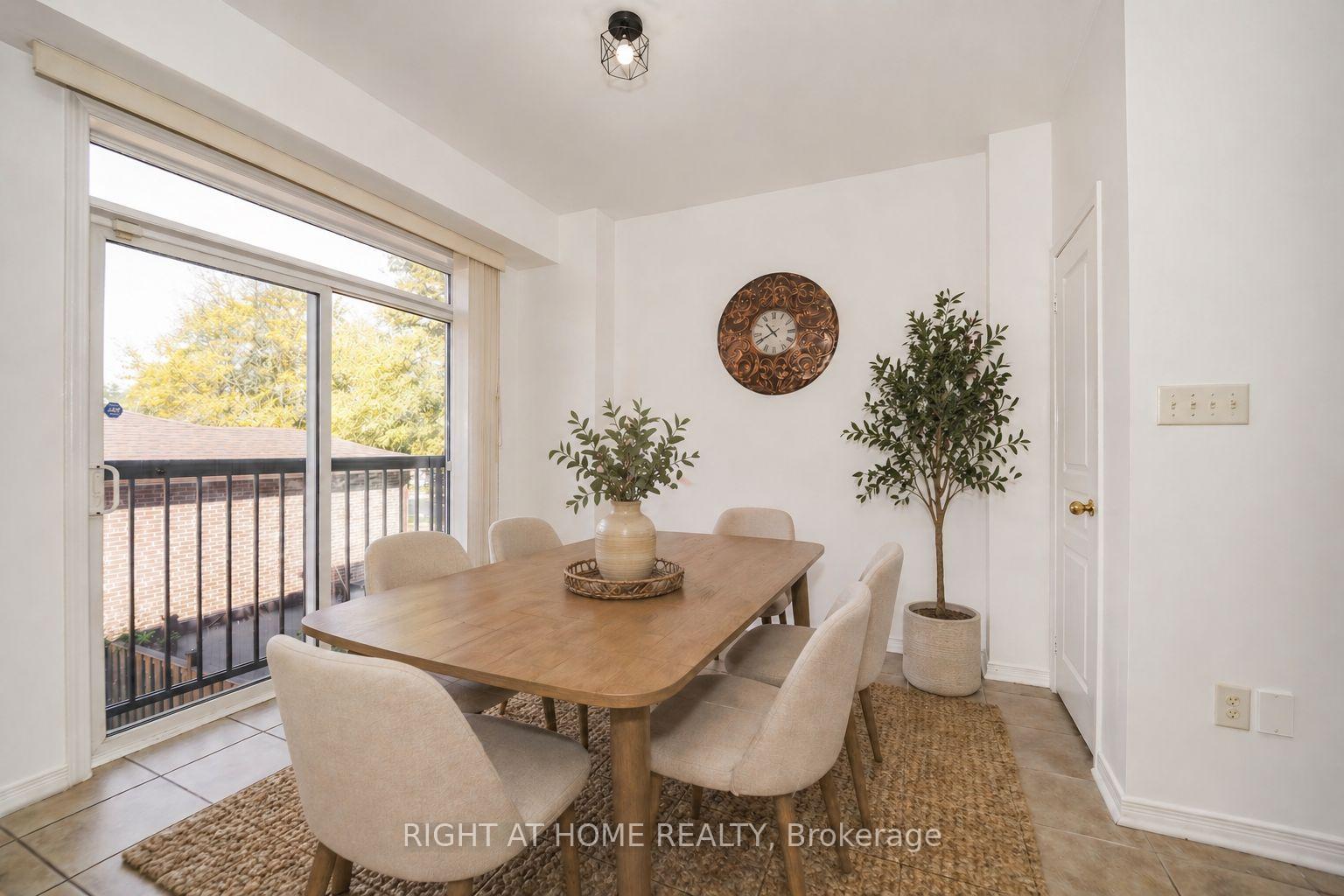 Photo 5 of 48 Curran Hall Crescent, Scarborough, Morningside — HOMEH
