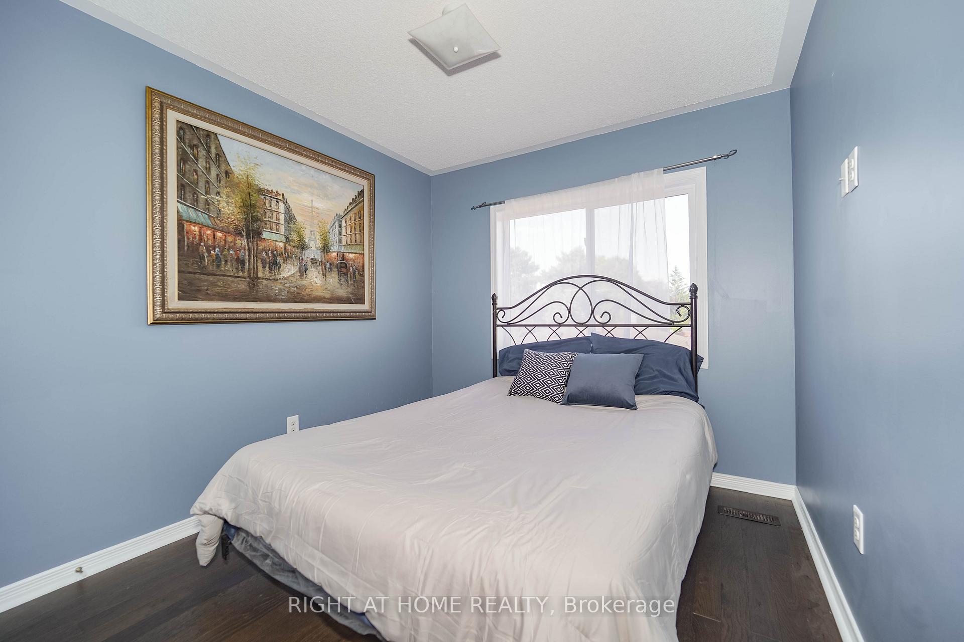 Photo 9 of 48 Curran Hall Crescent, Scarborough, Morningside — HOMEH