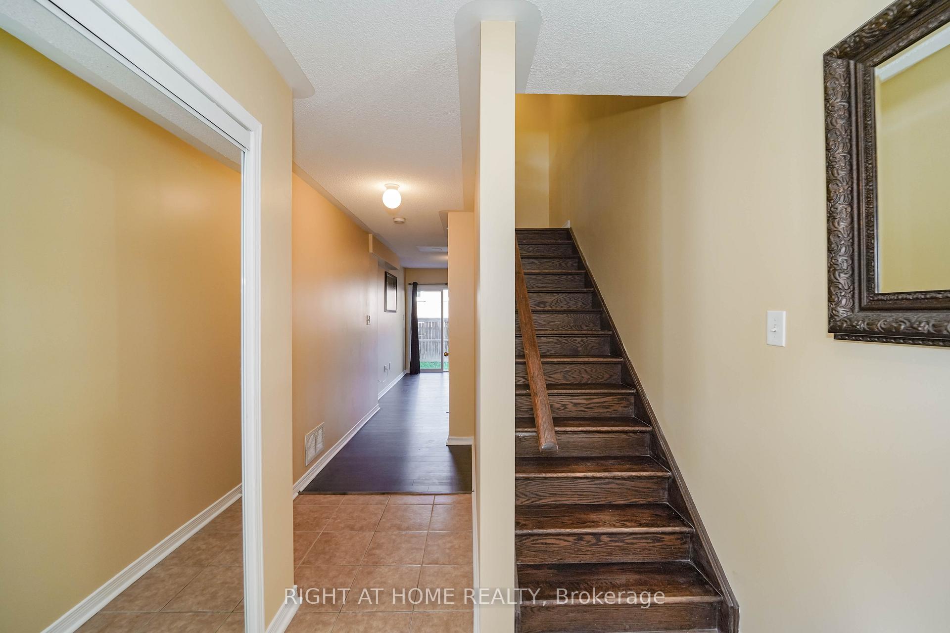 Photo 12 of 48 Curran Hall Crescent, Scarborough, Morningside — HOMEH