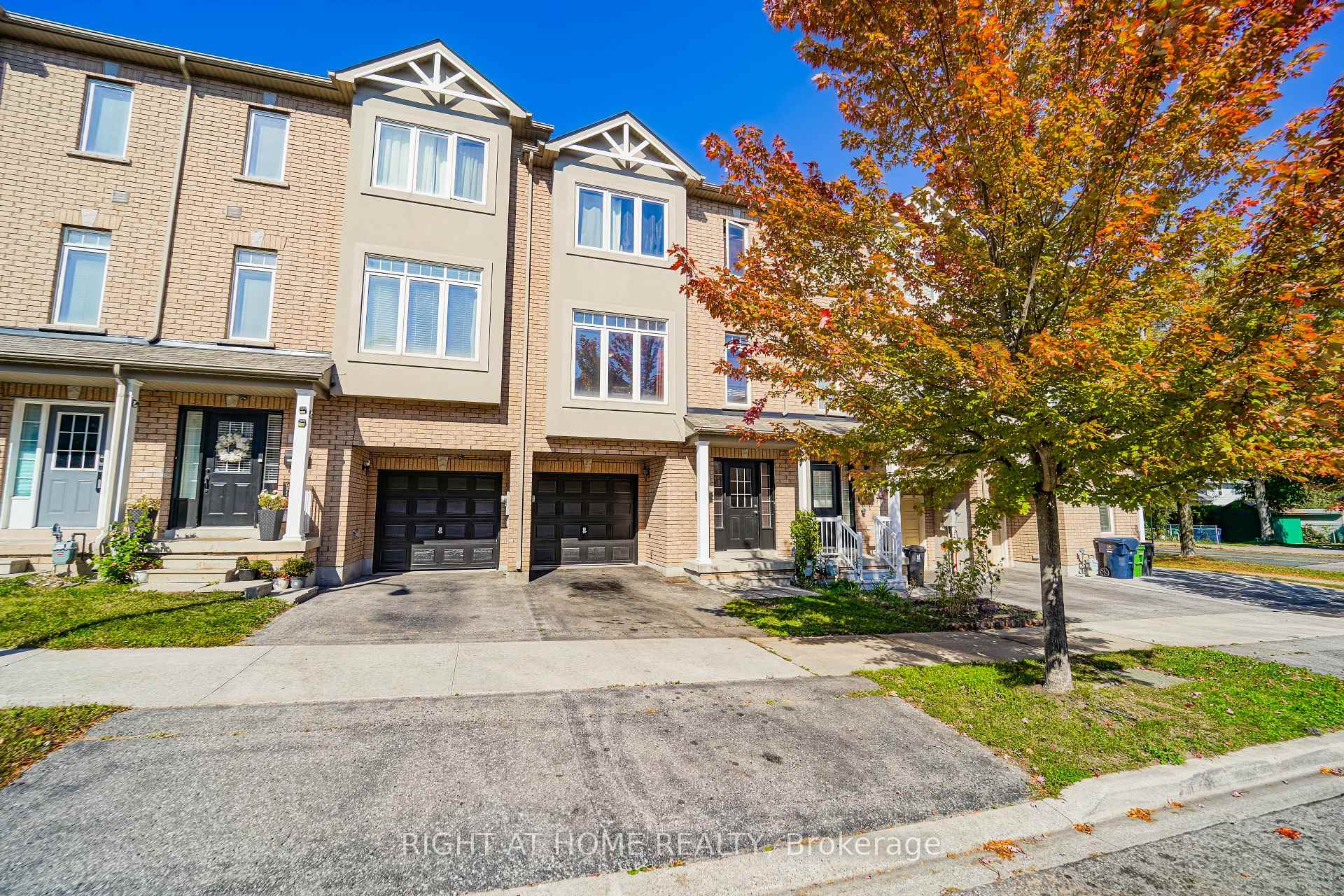 Photo 22 of 48 Curran Hall Crescent, Scarborough, Morningside — HOMEH