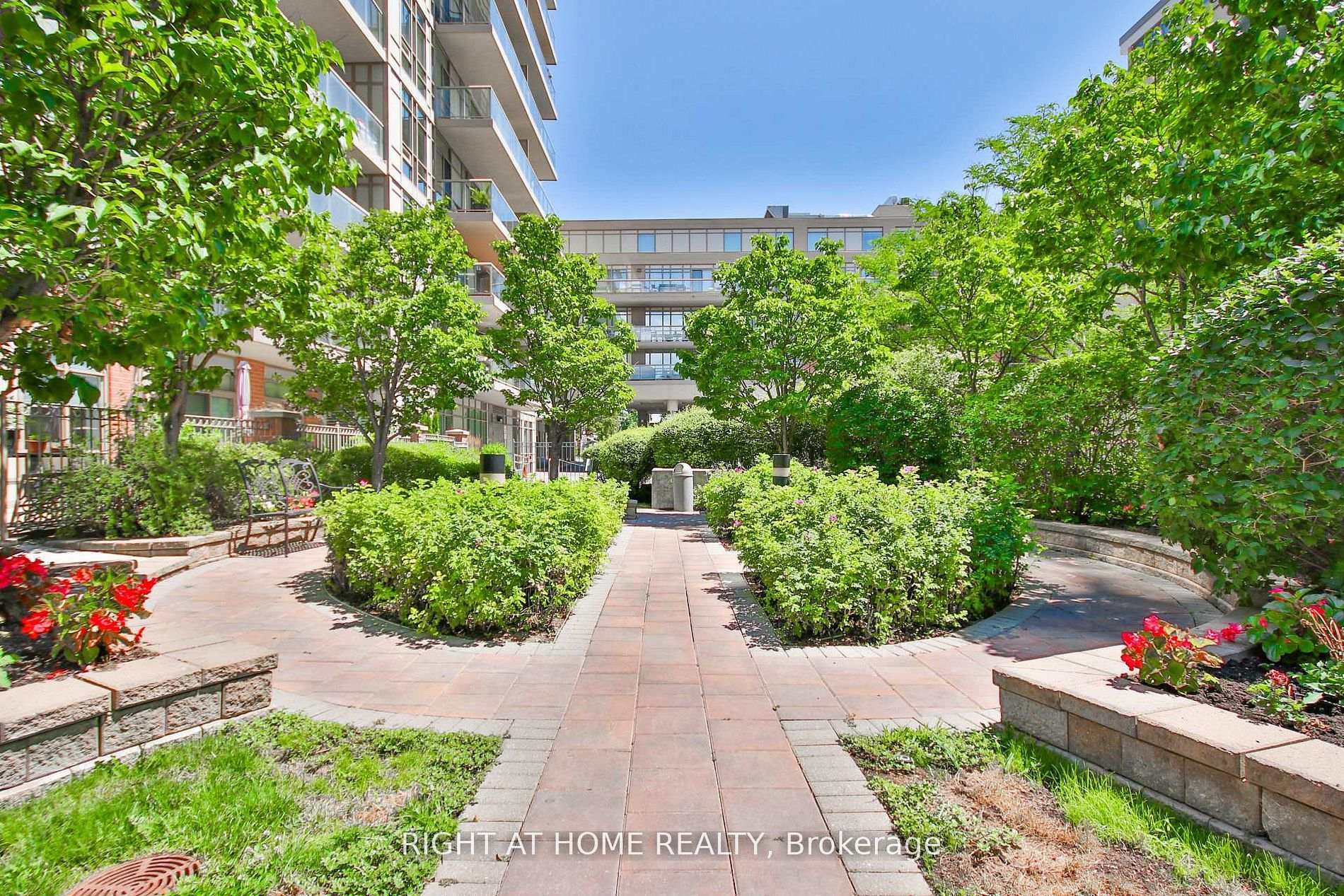Photo 20 of Unit 327, 900 Mount Pleasant Road, Toronto, Mount Pleasant West — HOMEH