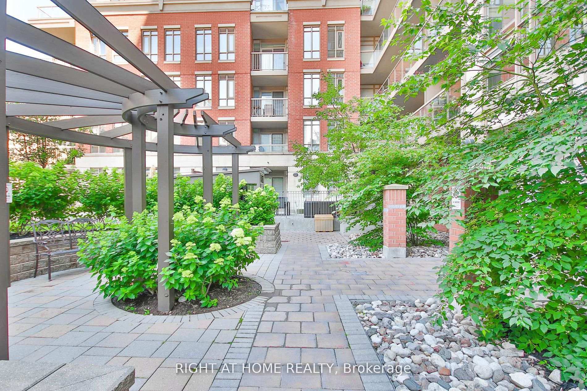 Photo 22 of Unit 327, 900 Mount Pleasant Road, Toronto, Mount Pleasant West — HOMEH