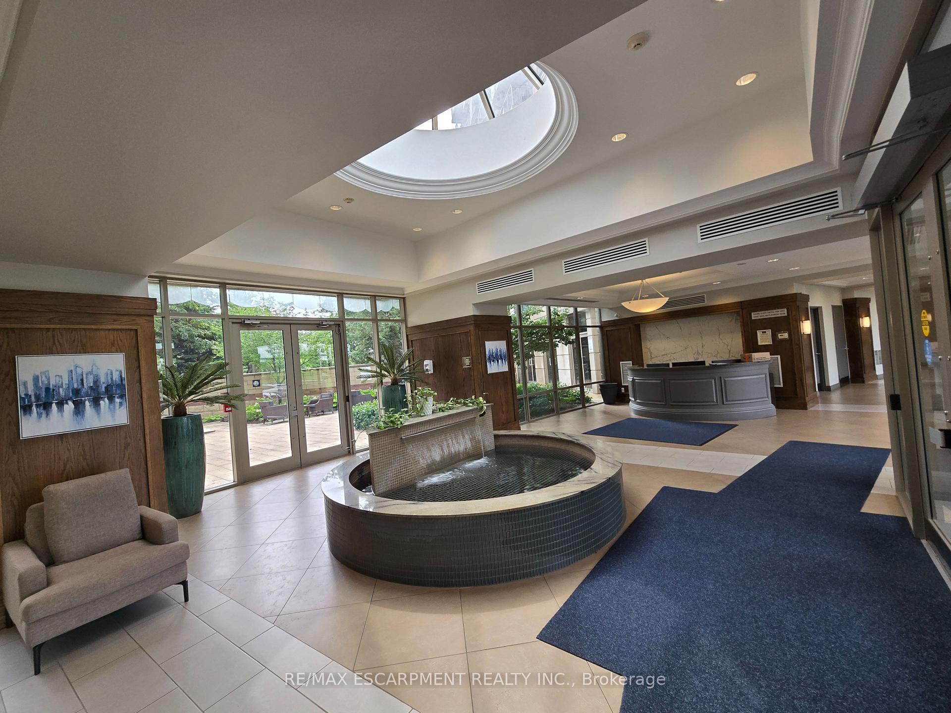 Photo 2 of Unit 612, 2391 Central Park Drive, Oakville, River Oaks — HOMEH