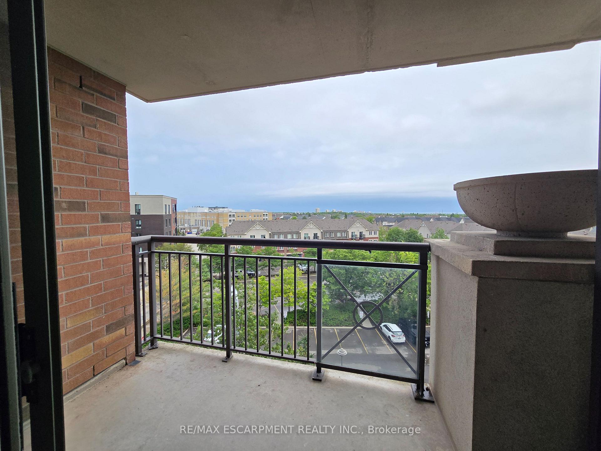 Photo 7 of Unit 612, 2391 Central Park Drive, Oakville, River Oaks — HOMEH