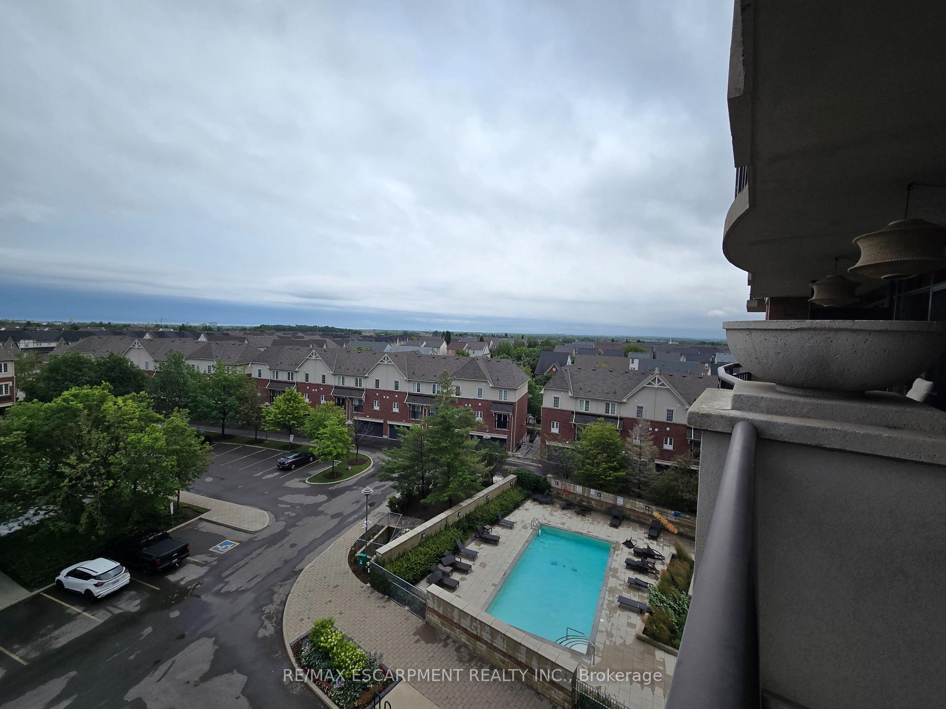 Photo 8 of Unit 612, 2391 Central Park Drive, Oakville, River Oaks — HOMEH