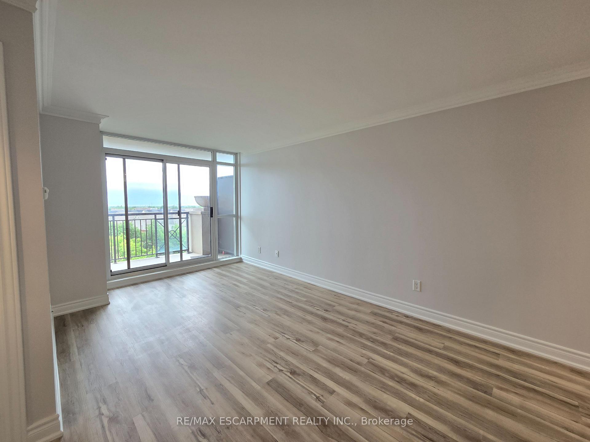 Photo 10 of Unit 612, 2391 Central Park Drive, Oakville, River Oaks — HOMEH