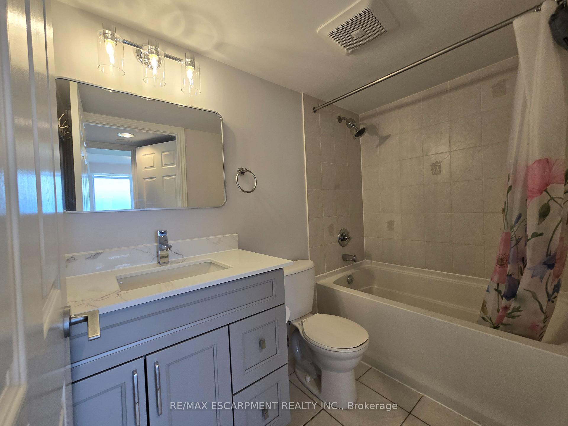 Photo 15 of Unit 612, 2391 Central Park Drive, Oakville, River Oaks — HOMEH