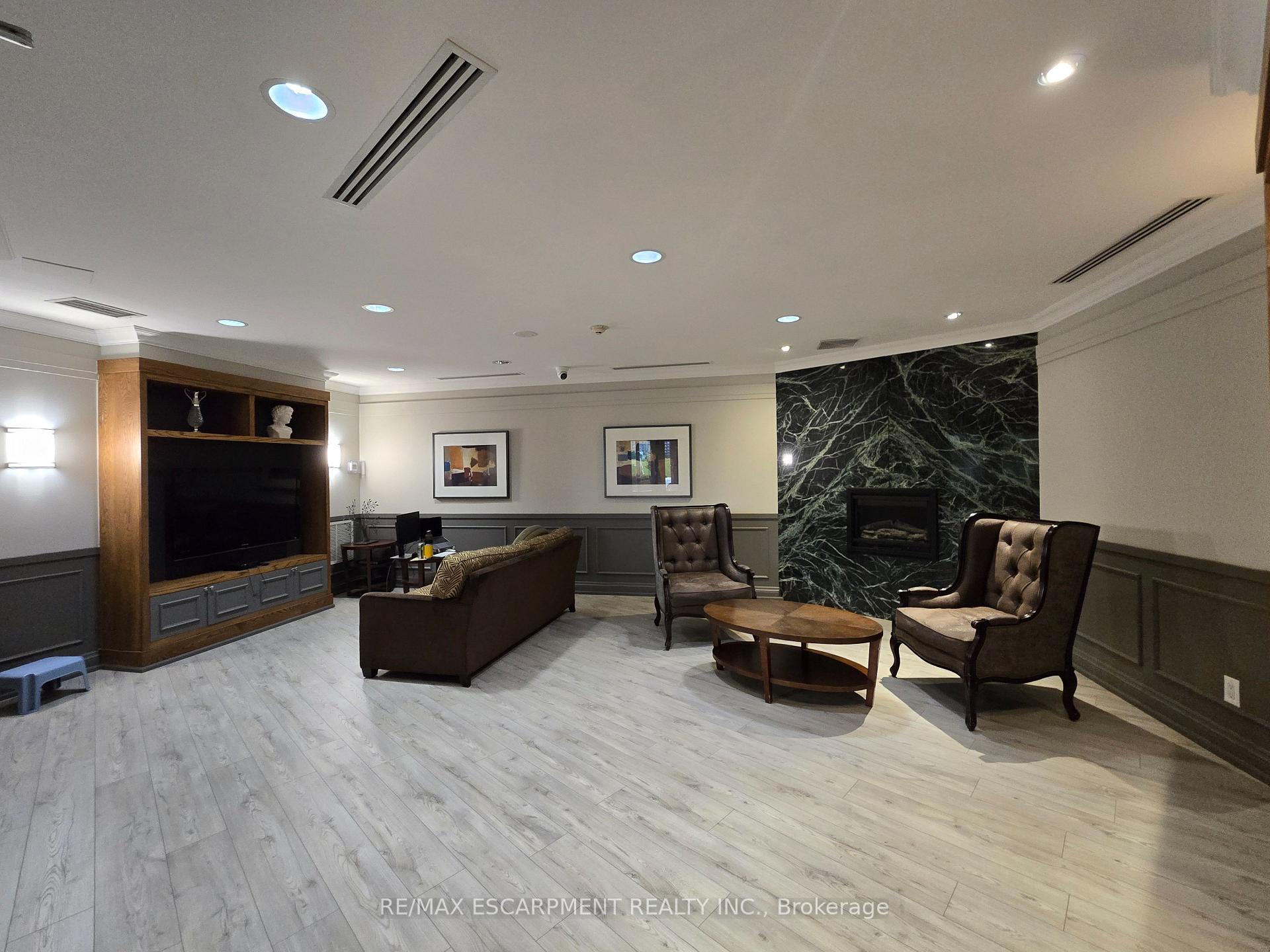 Photo 20 of Unit 612, 2391 Central Park Drive, Oakville, River Oaks — HOMEH