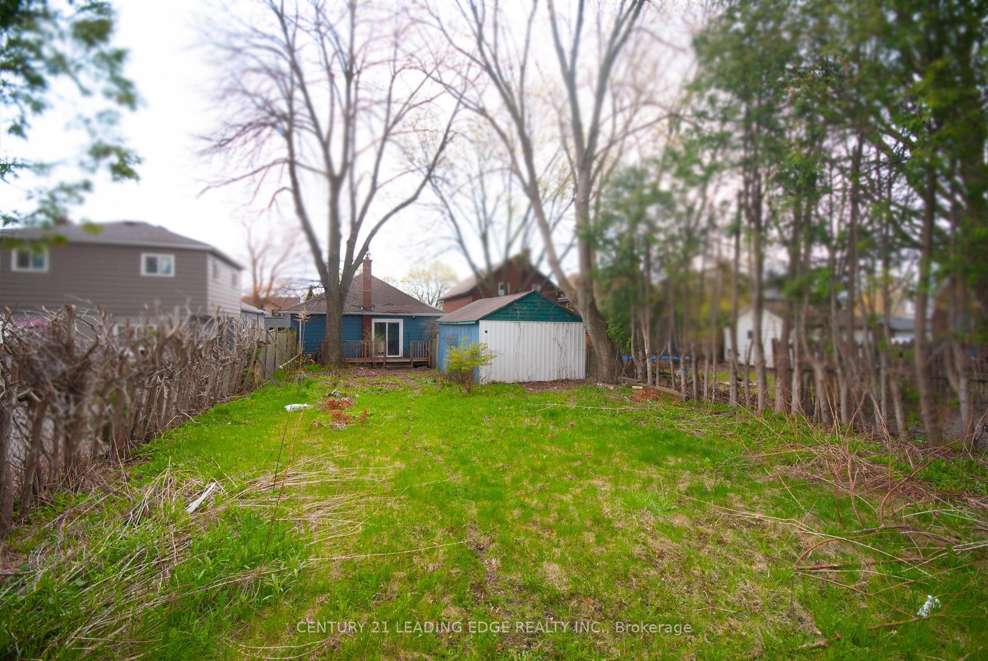 Photo 3 of 208 Oshawa Boulevard N, Oshawa, O'Neill — HOMEH