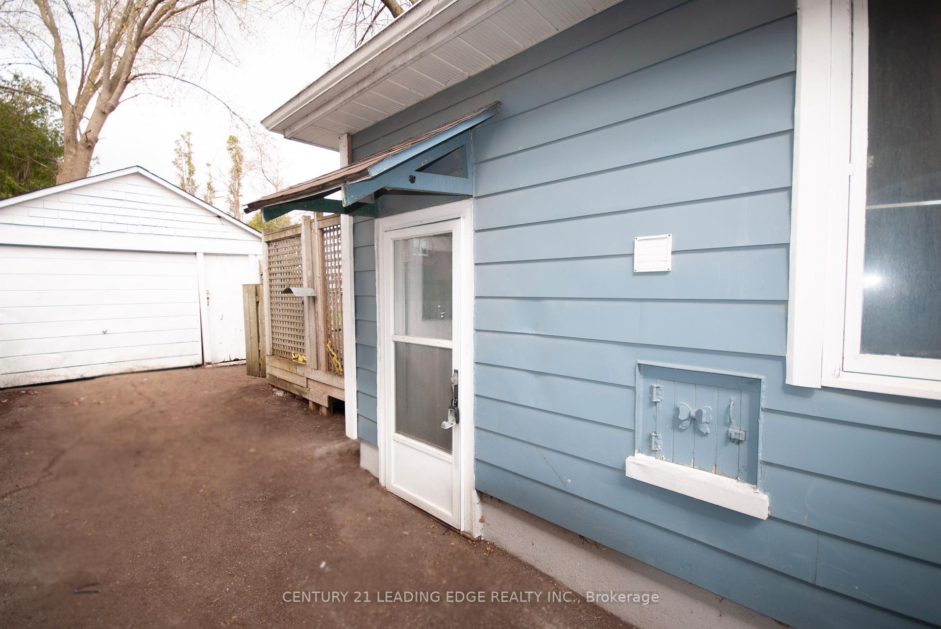 Photo 4 of 208 Oshawa Boulevard N, Oshawa, O'Neill — HOMEH
