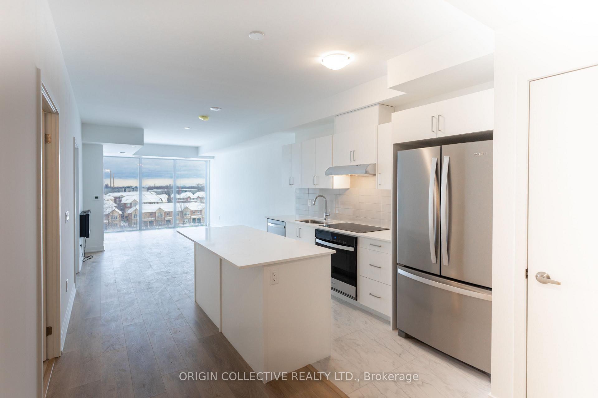 Photo 3 of Unit 605, 1035 Southdown Road, Mississauga, Clarkson — HOMEH