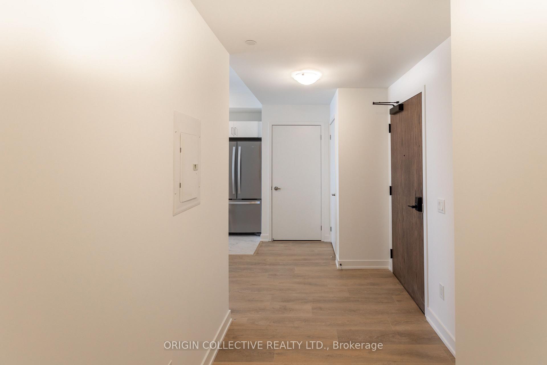 Photo 7 of Unit 605, 1035 Southdown Road, Mississauga, Clarkson — HOMEH
