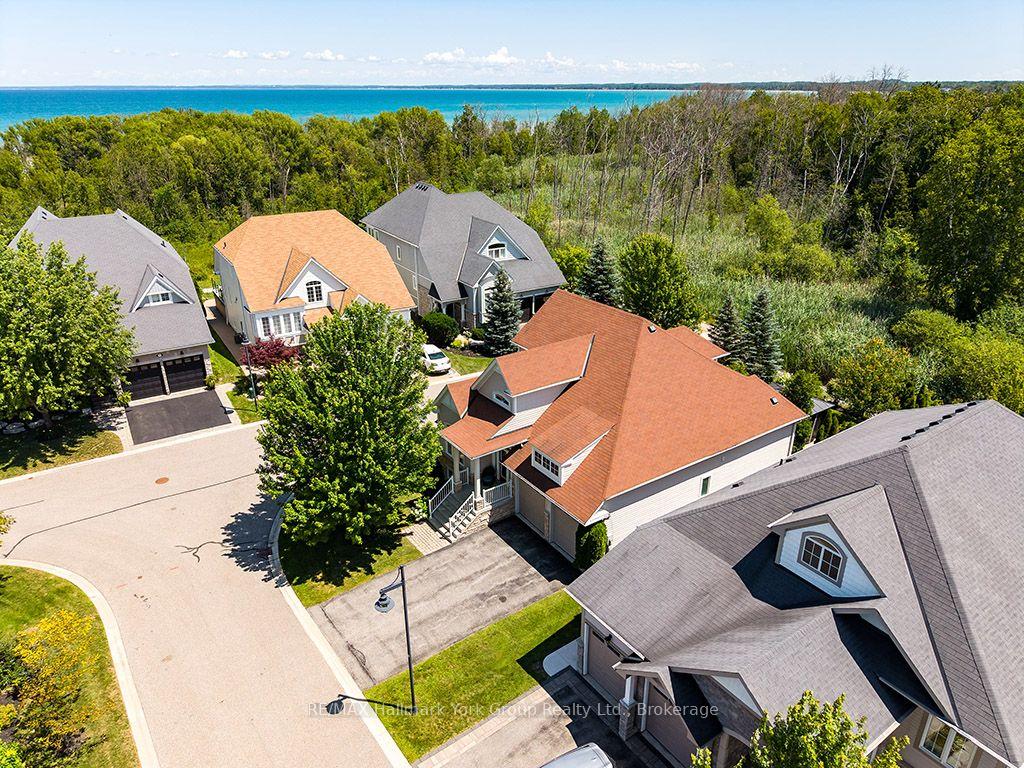 Photo 6 of 46 Starboard Circle, Wasaga Beach — HOMEH