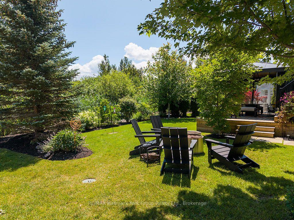 Photo 2 of 46 Starboard Circle, Wasaga Beach — HOMEH