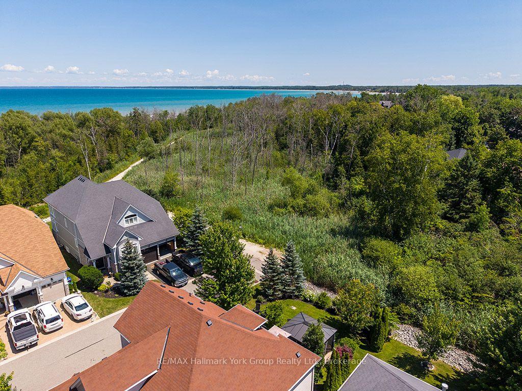 Photo 24 of 46 Starboard Circle, Wasaga Beach — HOMEH