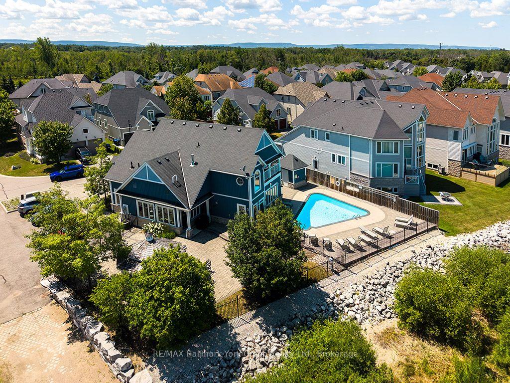 Photo 28 of 46 Starboard Circle, Wasaga Beach — HOMEH