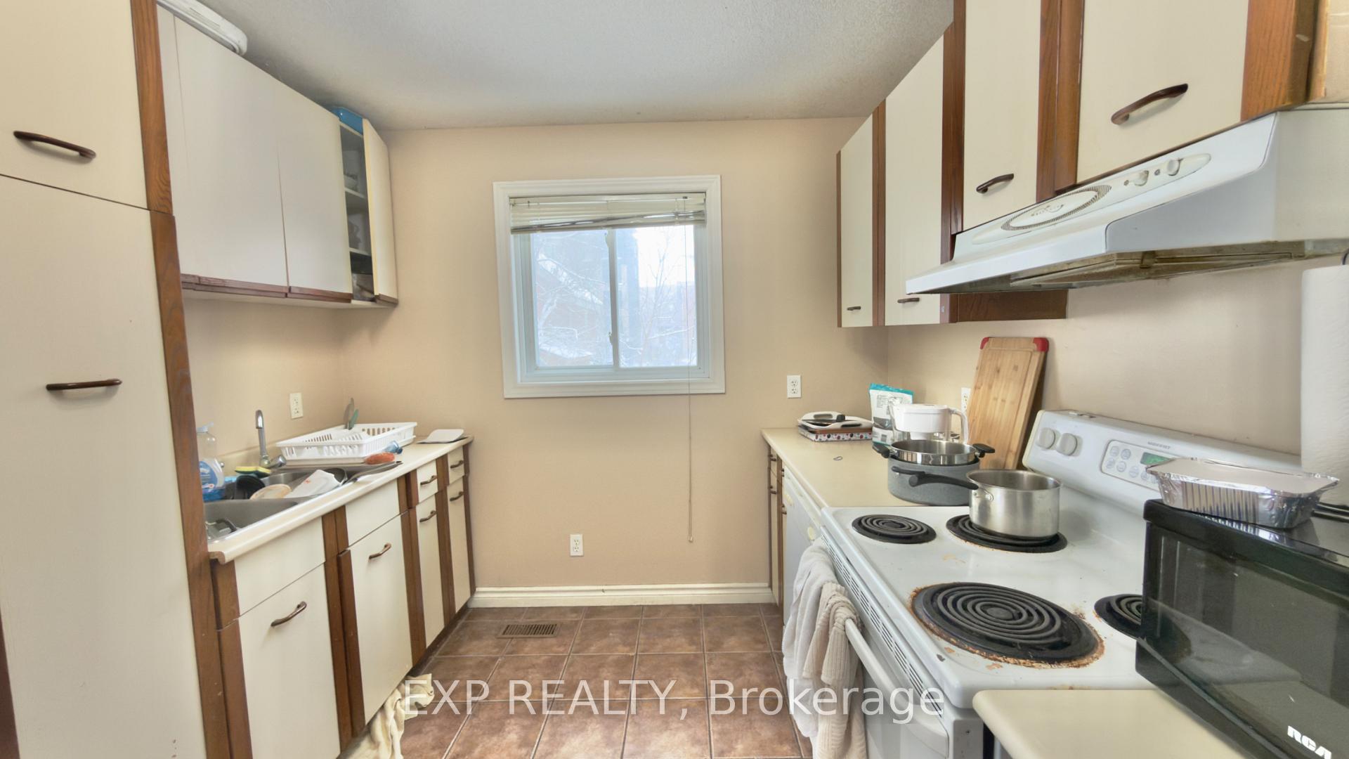 Photo 7 of 16 Marshall Street, Waterloo, Beechwood/University — HOMEH