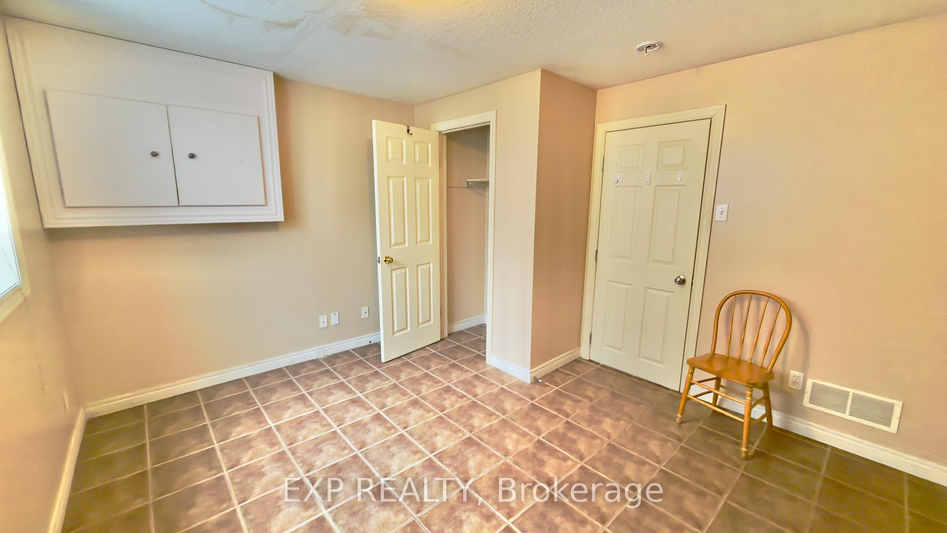 Photo 15 of 16 Marshall Street, Waterloo, Beechwood/University — HOMEH