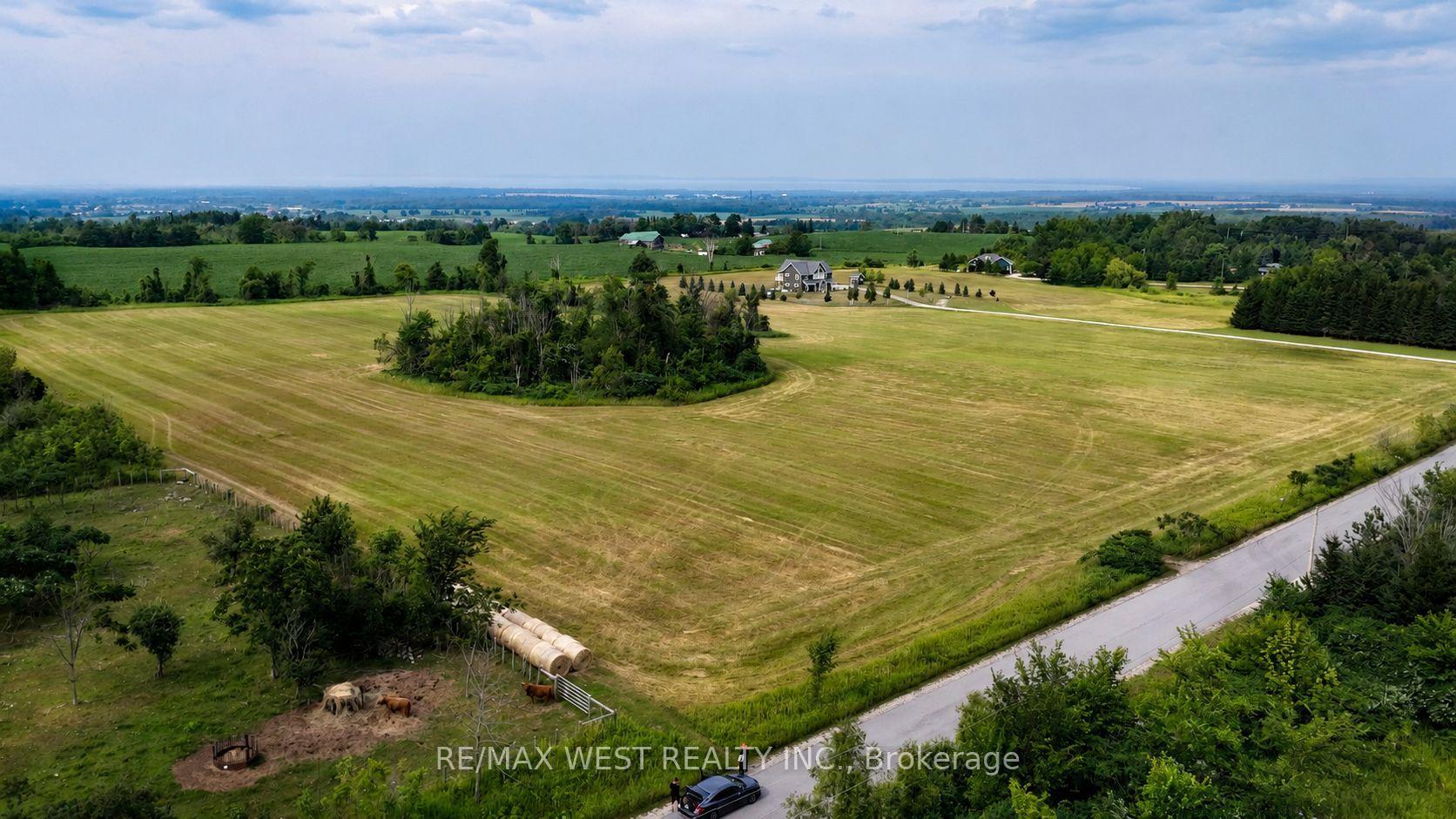 Photo 7 of 22 Sydenham Trail W, Clearview, Rural Clearview — HOMEH