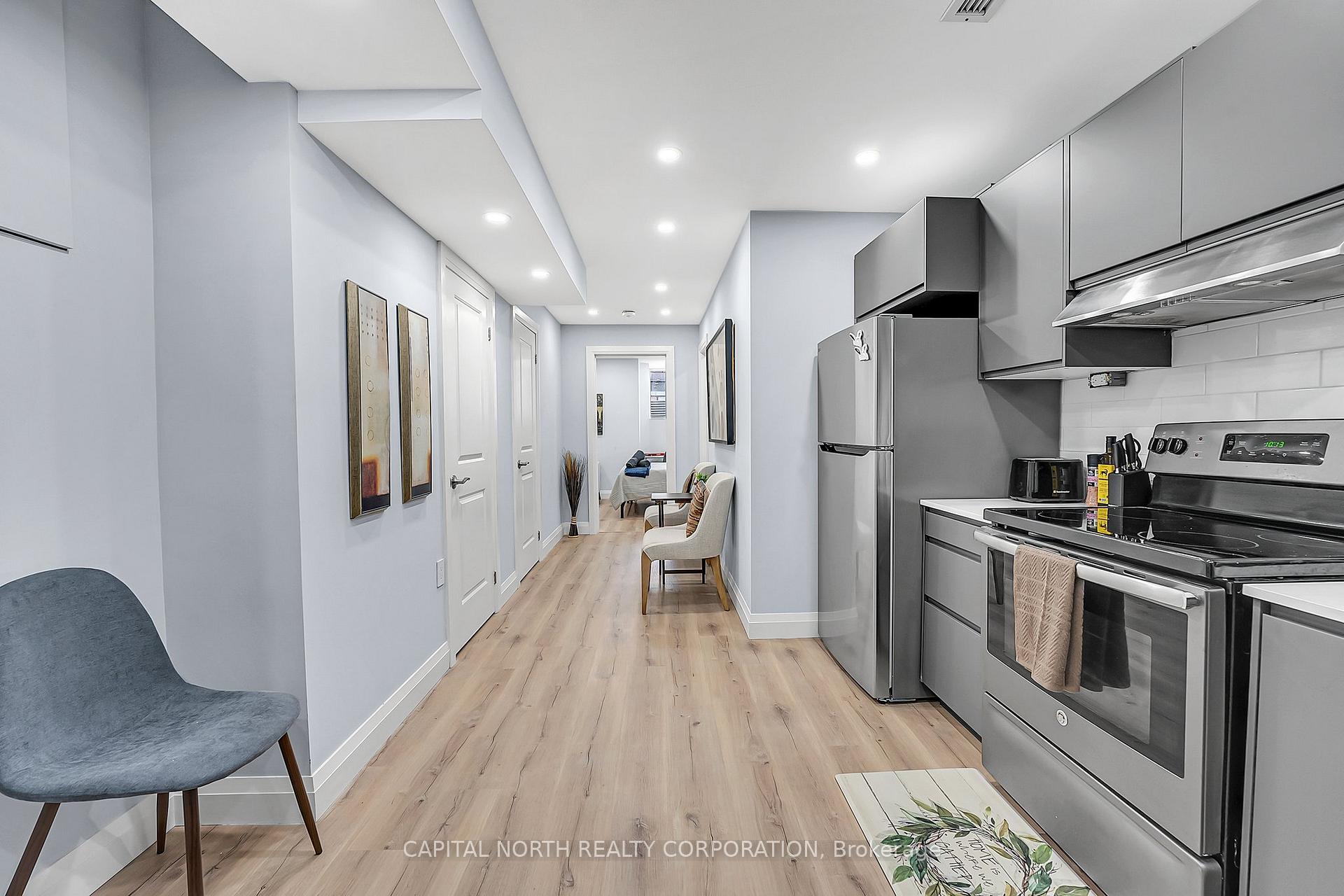 Photo 10 of Unit 3, 556 King Street E, Hamilton, Landsdale — HOMEH