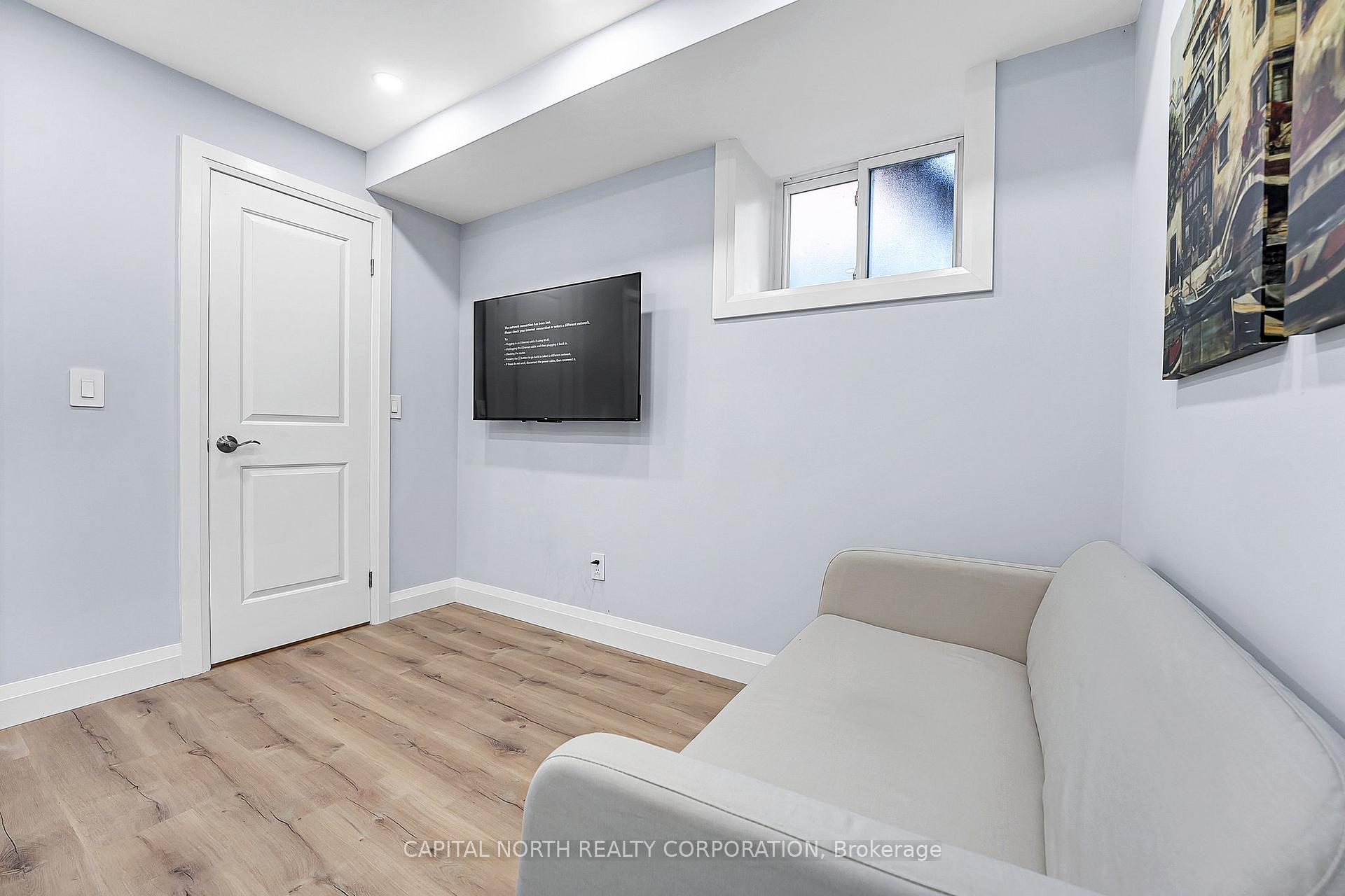 Photo 17 of Unit 3, 556 King Street E, Hamilton, Landsdale — HOMEH