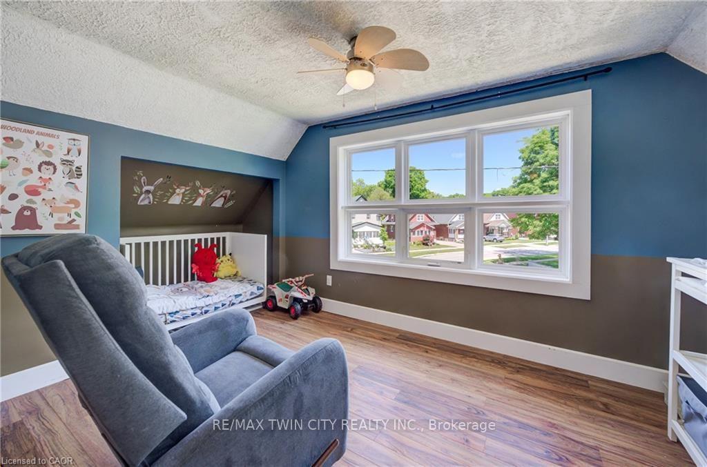 Photo 16 of 59 West Avenue, Kitchener, Cherry Hill — HOMEH