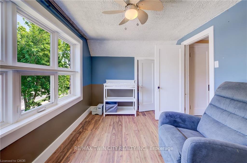 Photo 18 of 59 West Avenue, Kitchener, Cherry Hill — HOMEH