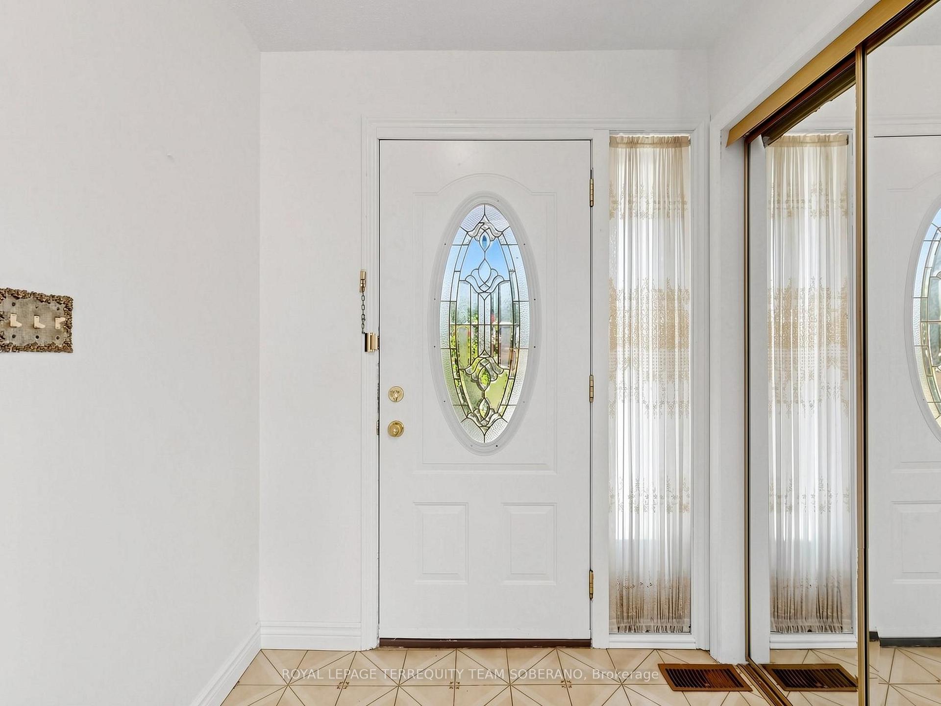 Photo 4 of 36 Lyon Heights Road, Scarborough, Bendale — HOMEH