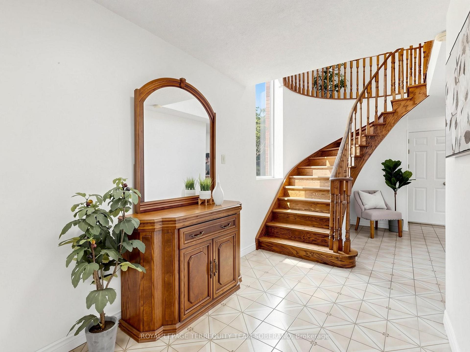 Photo 6 of 36 Lyon Heights Road, Scarborough, Bendale — HOMEH