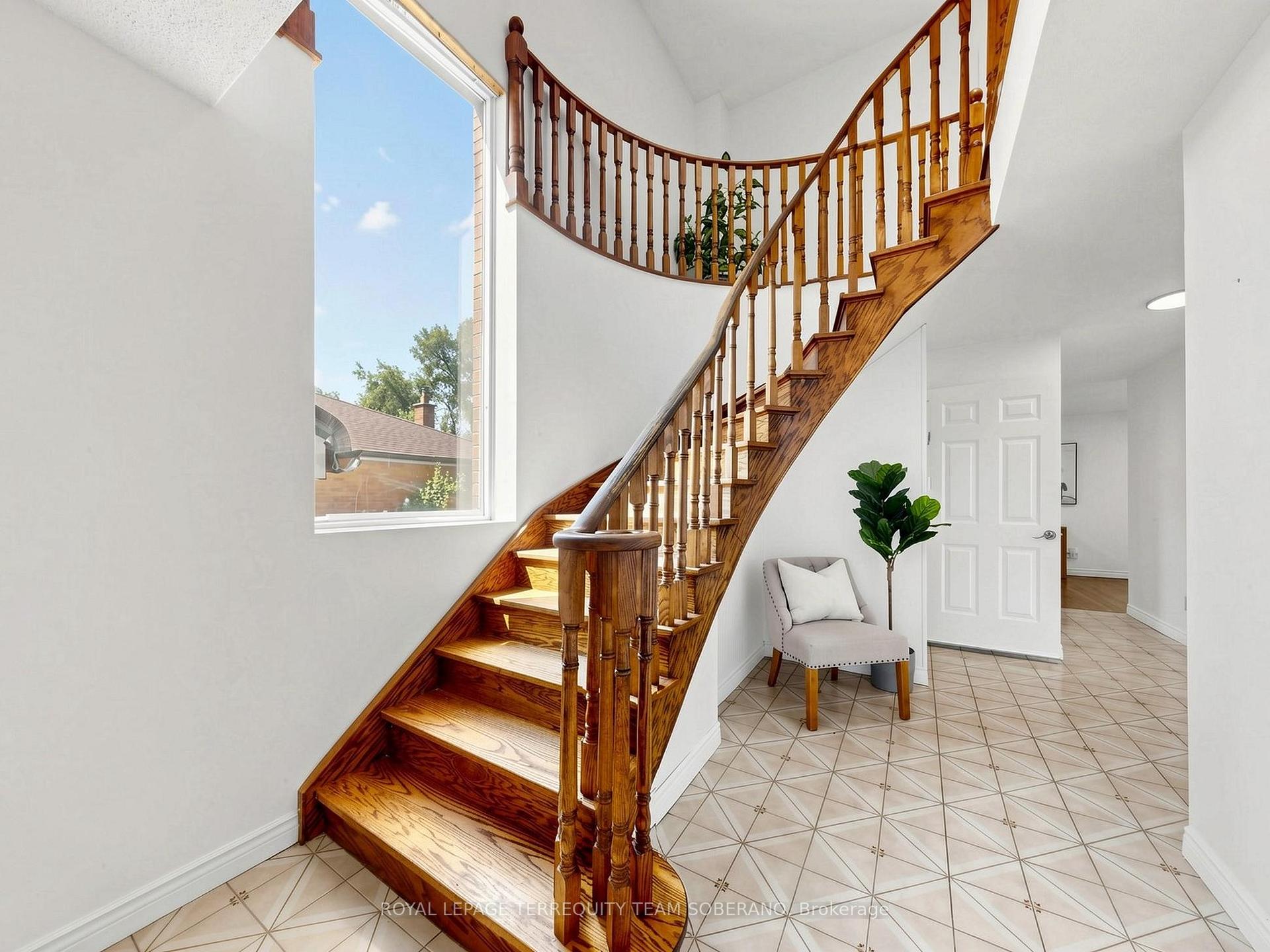 Photo 21 of 36 Lyon Heights Road, Scarborough, Bendale — HOMEH