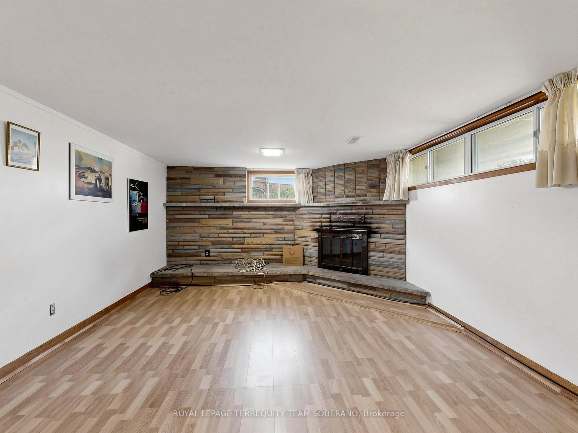 Photo 35 of 36 Lyon Heights Road, Scarborough, Bendale — HOMEH