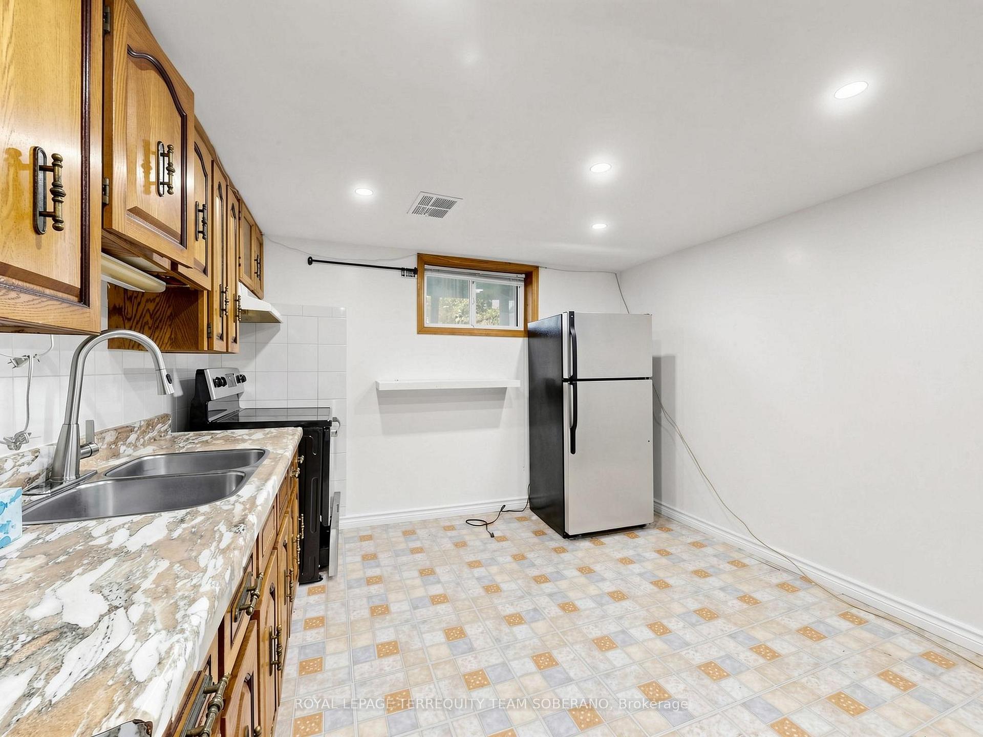 Photo 42 of 36 Lyon Heights Road, Scarborough, Bendale — HOMEH